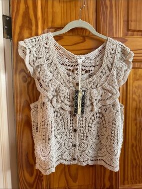 Ultra Pink Crochet Button-Front Camisole in Light Beige. 100% cotton